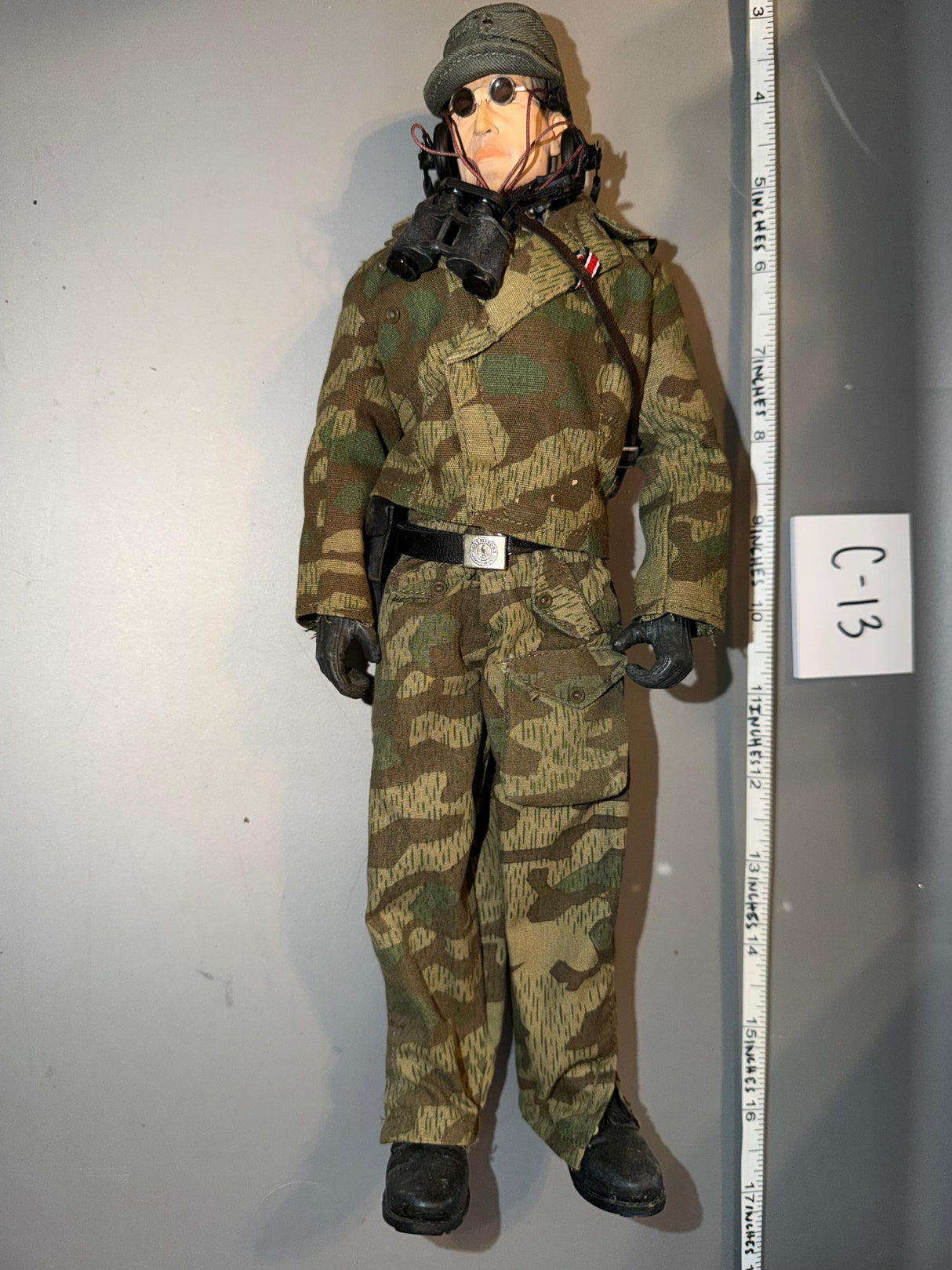 1:6 Scale WWII German Tanker Dressed Figure - Dragon