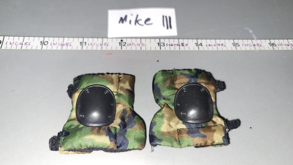 1/6 Scale Modern Knee Pads