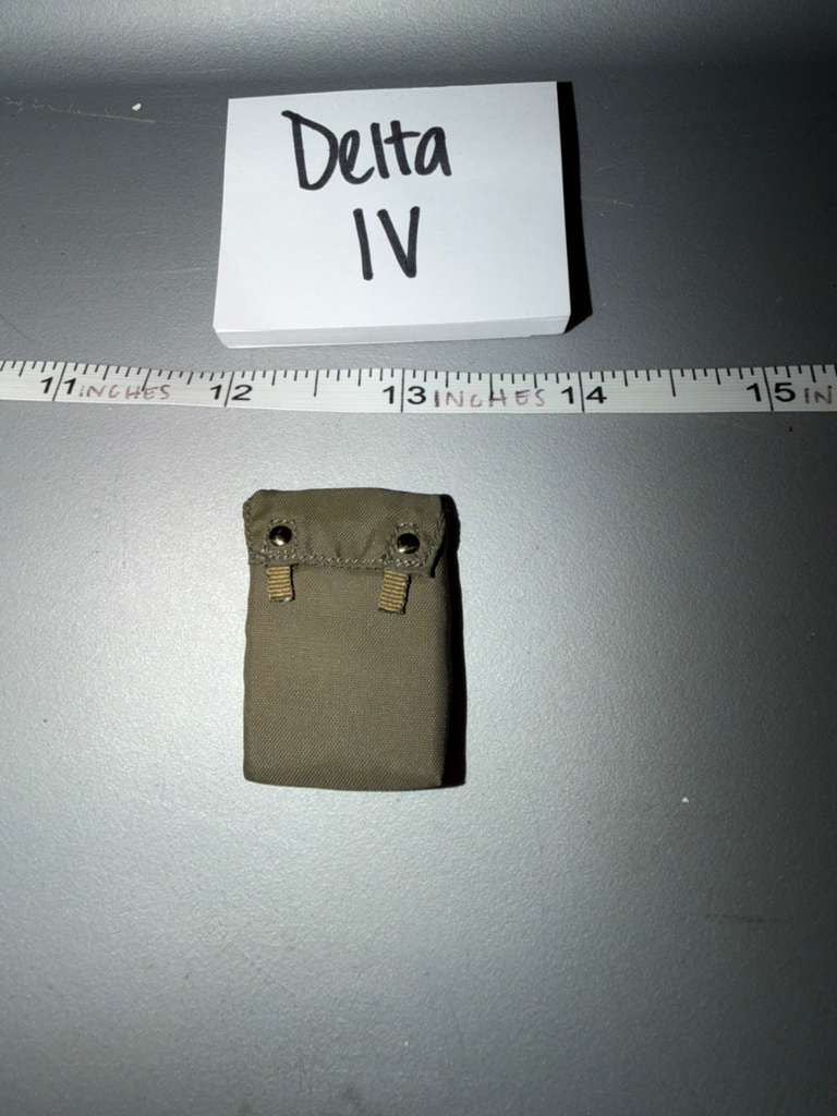 1:6 Scale WWII German Gas Mask Cape Pouch