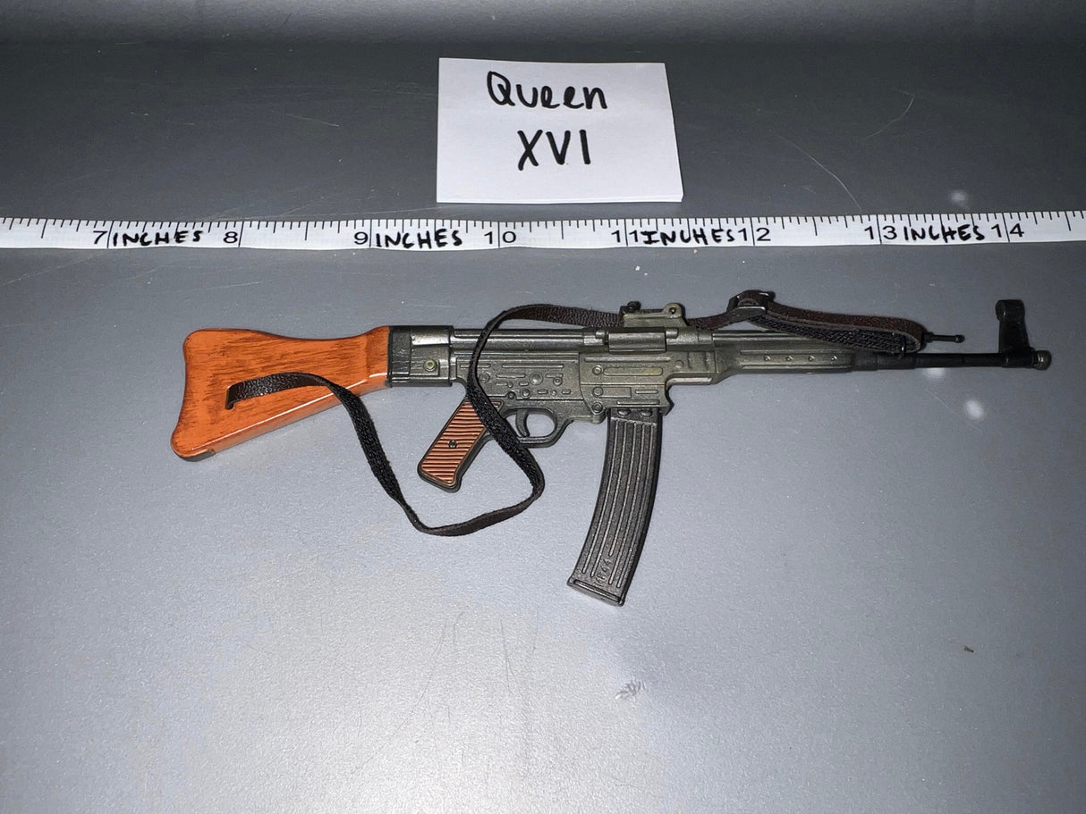 1:6 Scale WWII German MP-44
