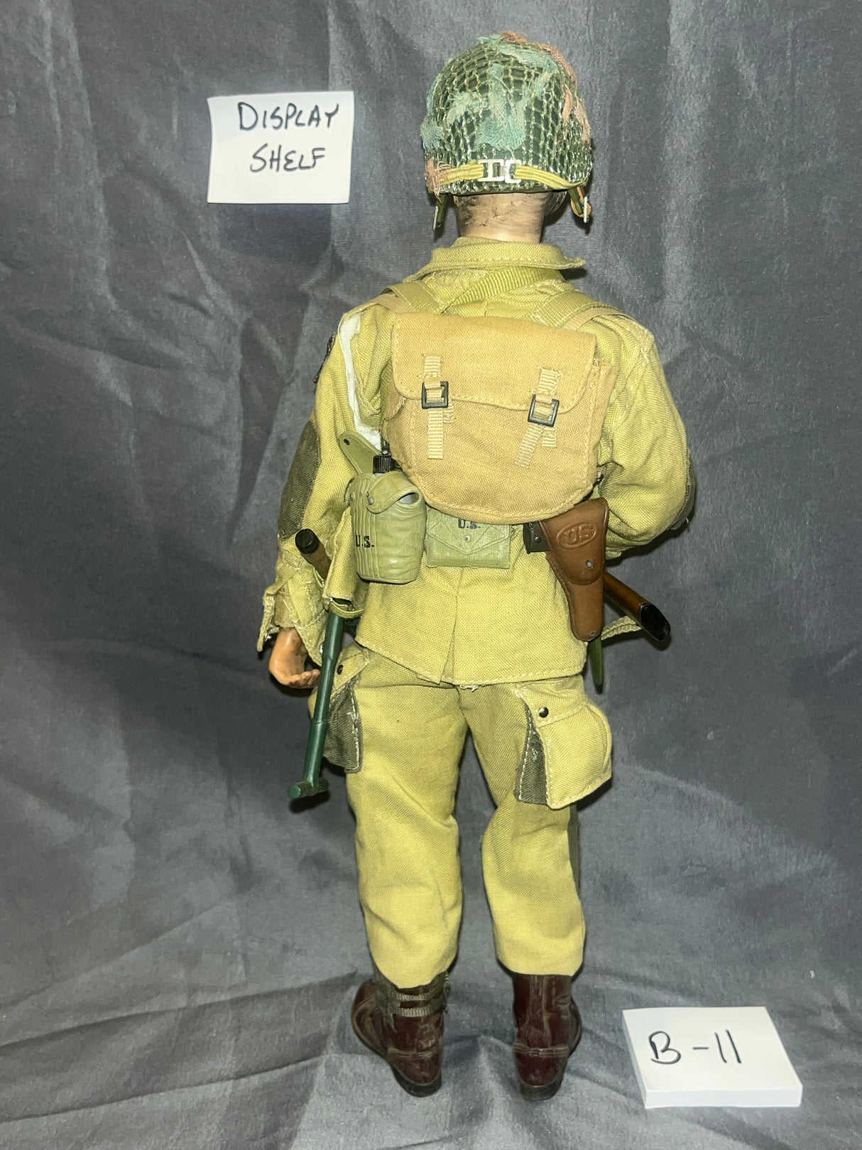 1:6 Scale WWII US Paratrooper Dressed Figure
