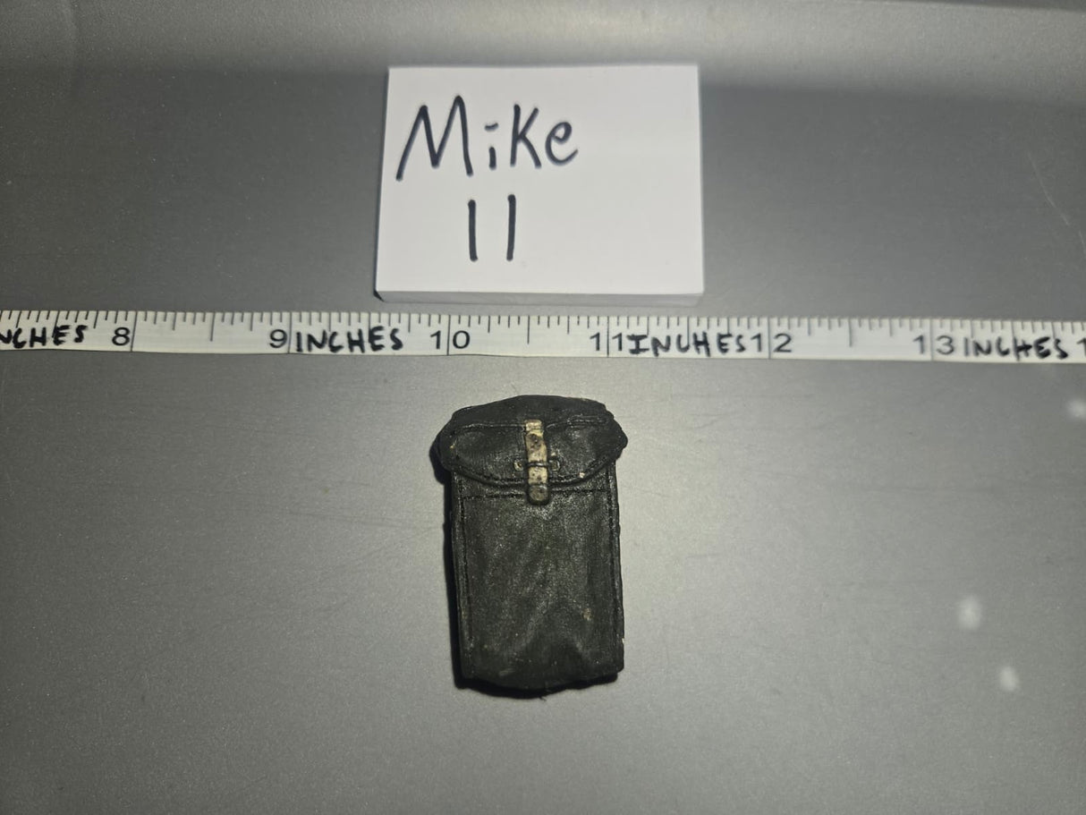 1:6 scale WWII British Gas Mask Bag