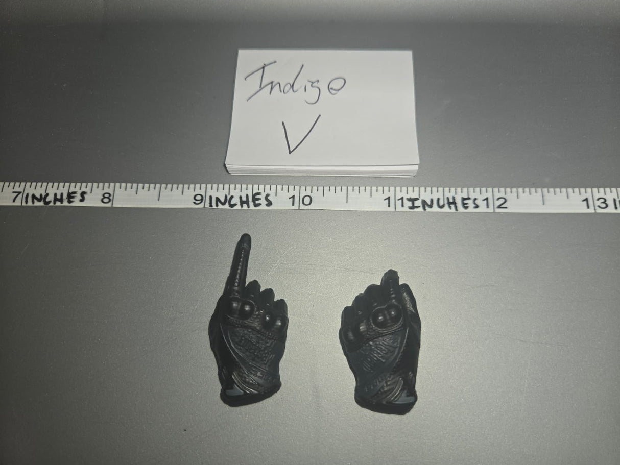 1/6 Scale Modern Gloved Hands