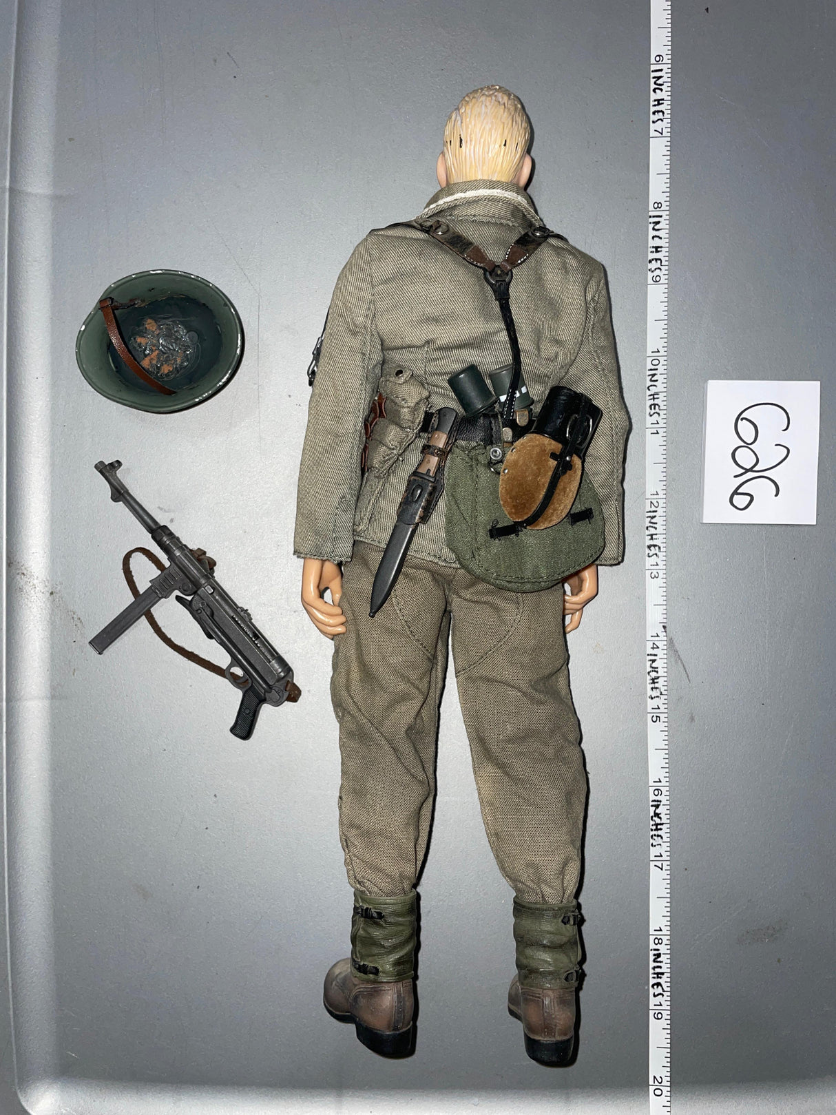 1:6 Scale WWII German Heer Grenadier Dressed Figure - Dragon
