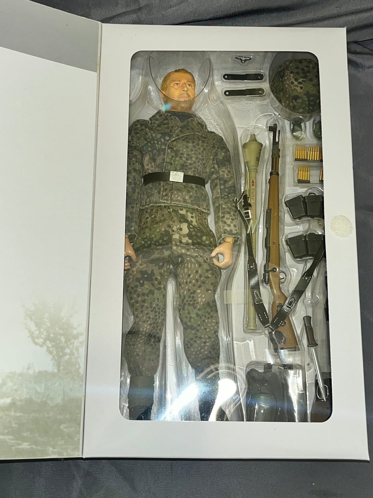 1/6 Scale WWII GERMAN Stug Crewman Anders Jensen - NIB Dragon