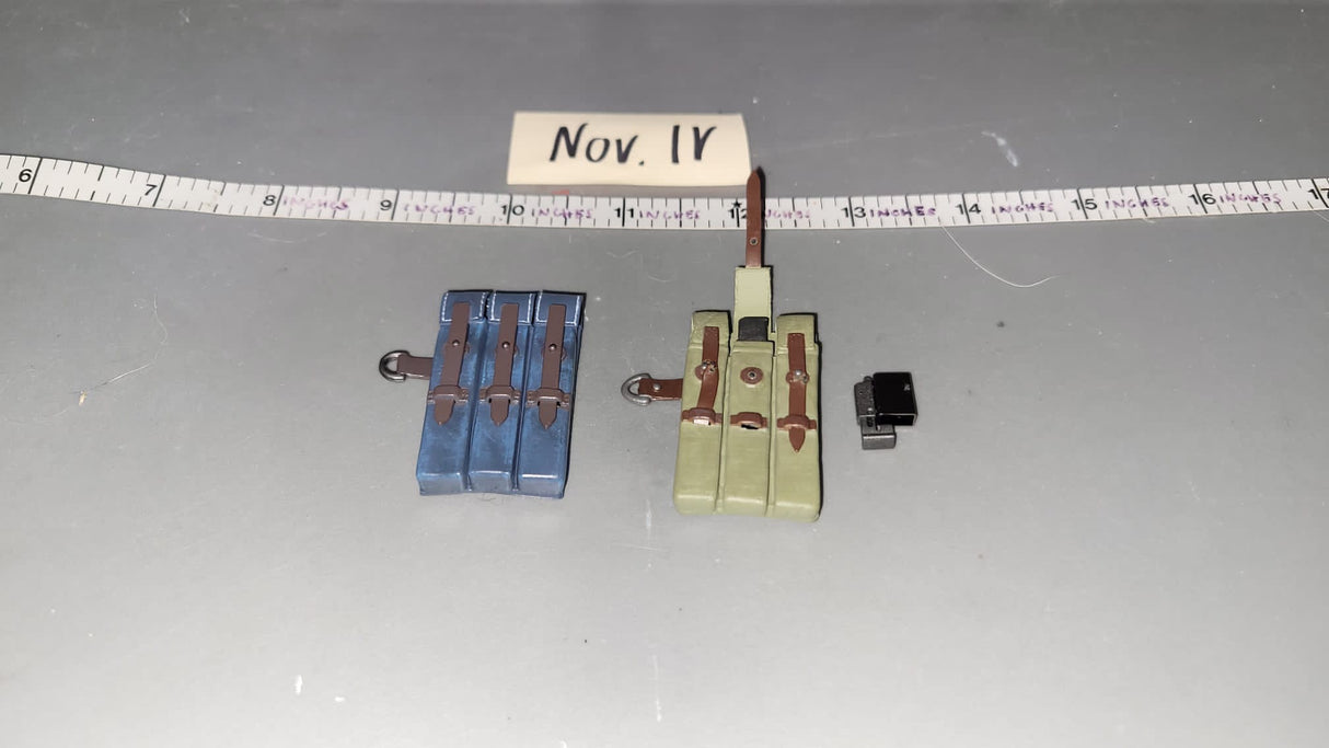 1/6 Scale WWII German MP-40 Pouches -
