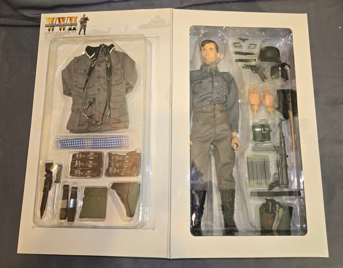 1/6 Scale WWII GERMAN Heer Infantry NCO Hans Leiter - NIB Dragon
