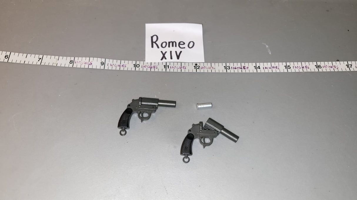 1:6 WWII German Flare Gun Lot