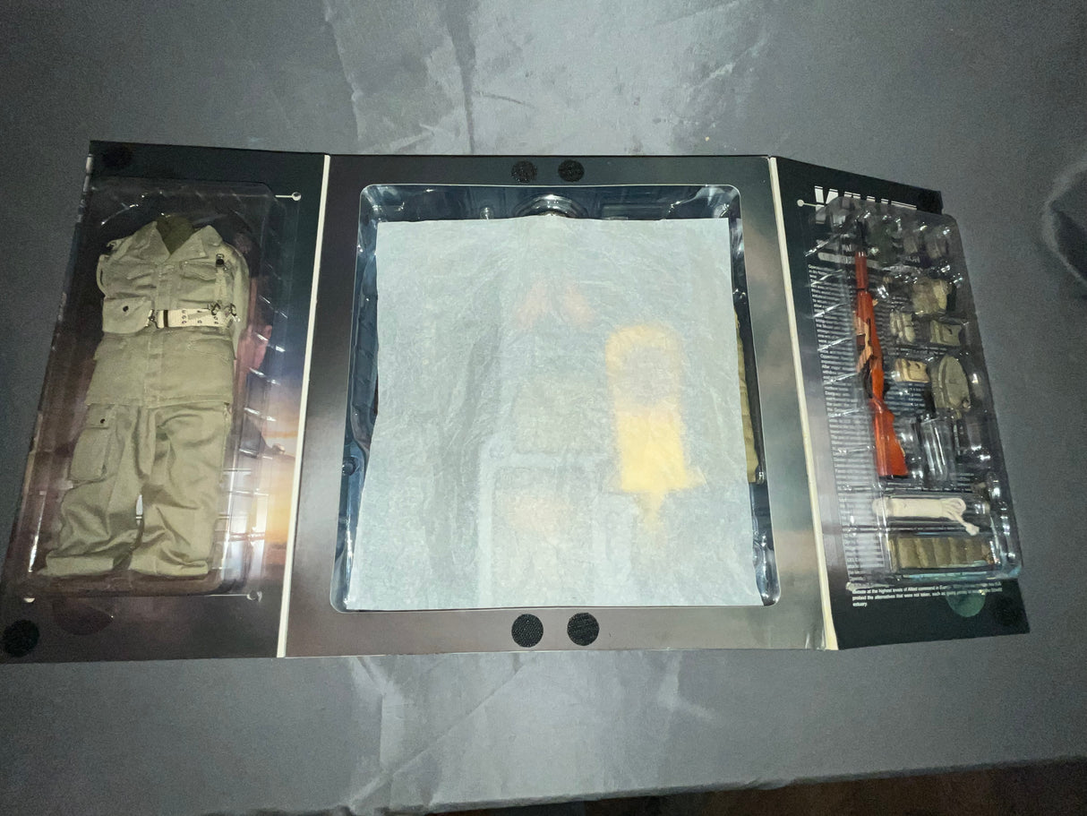 1/6 Scale WWII US Normandy Paratrooper Major Richard - NIB DID - *BR*