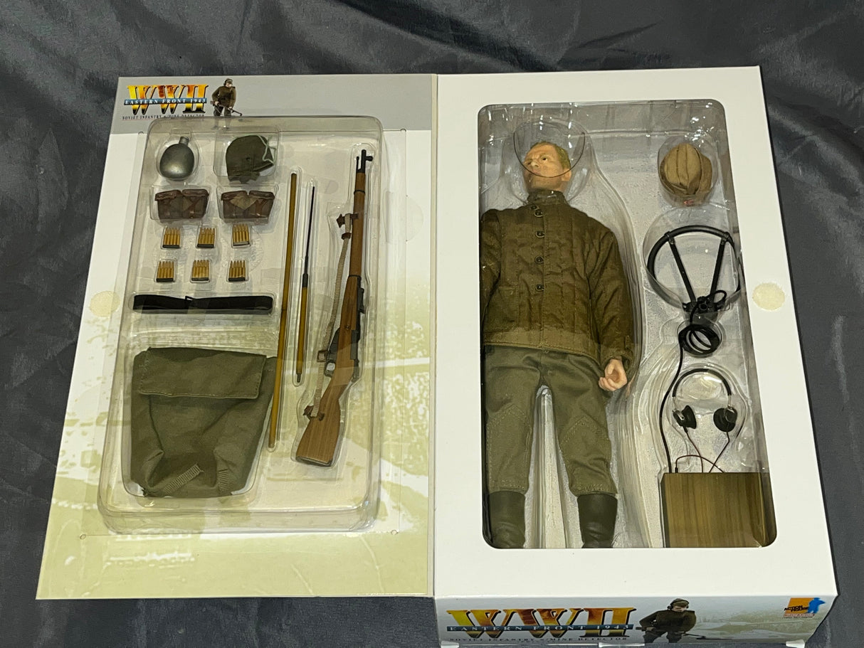 1/6 Scale WWII Russian Soviet Infantry Mine Detector Vladimir Petrovich Kozlov  - NIB Dragon -