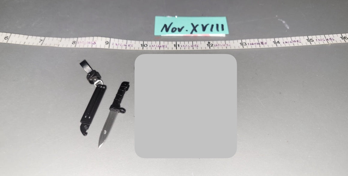 1:6 Scale Modern Russian Knife -