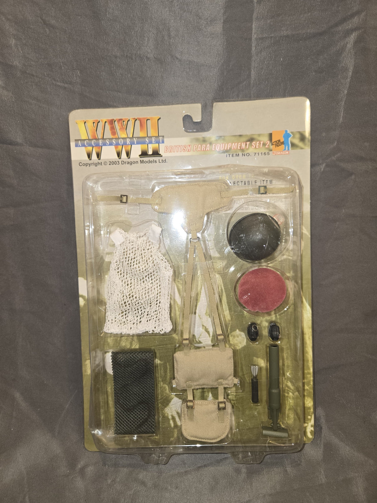 1/6 Scale WWII British Paratrooper Uniform Set  - NIB Dragon