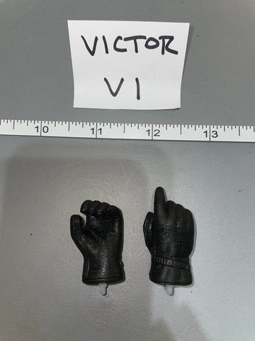1/6 Scale Modern Gloved Hands