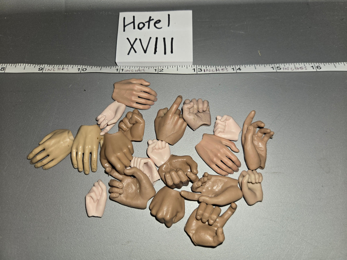 1/6 Scale Nude Figure Hand Lot