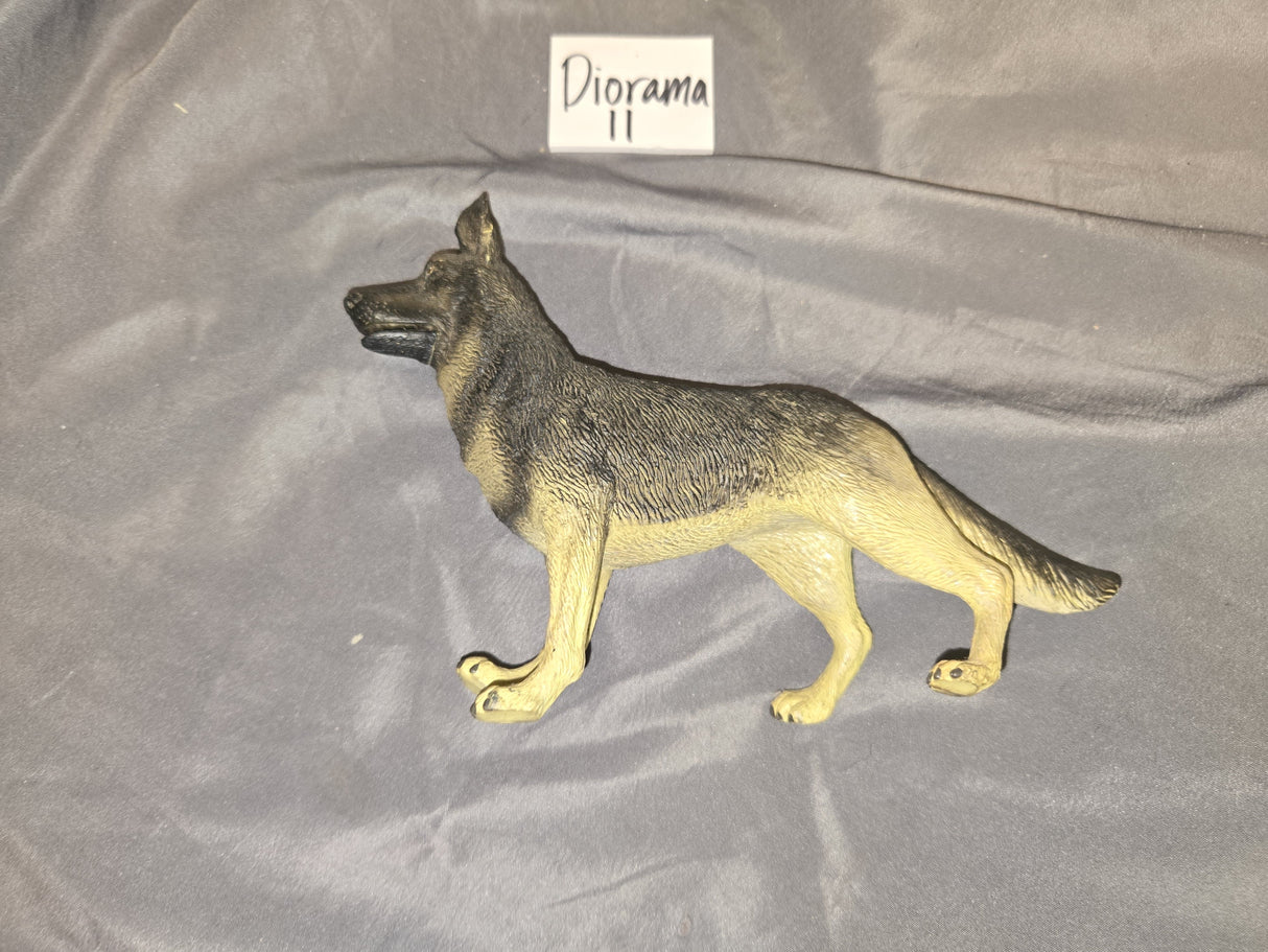 1/6 Scale WWII German Dog - Military Police German Shepherd