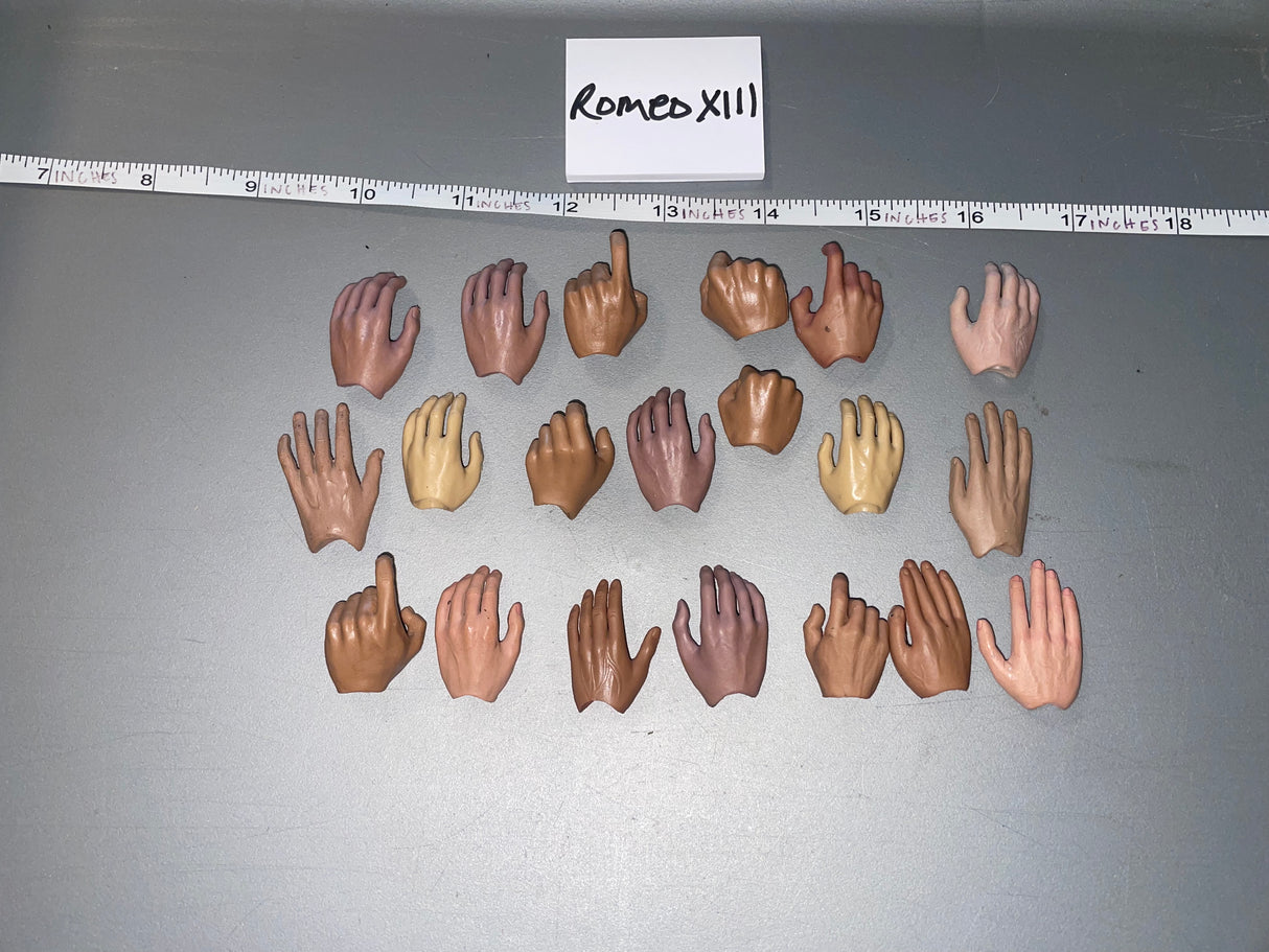 1/6 Scale Nude Figure Hand Lot