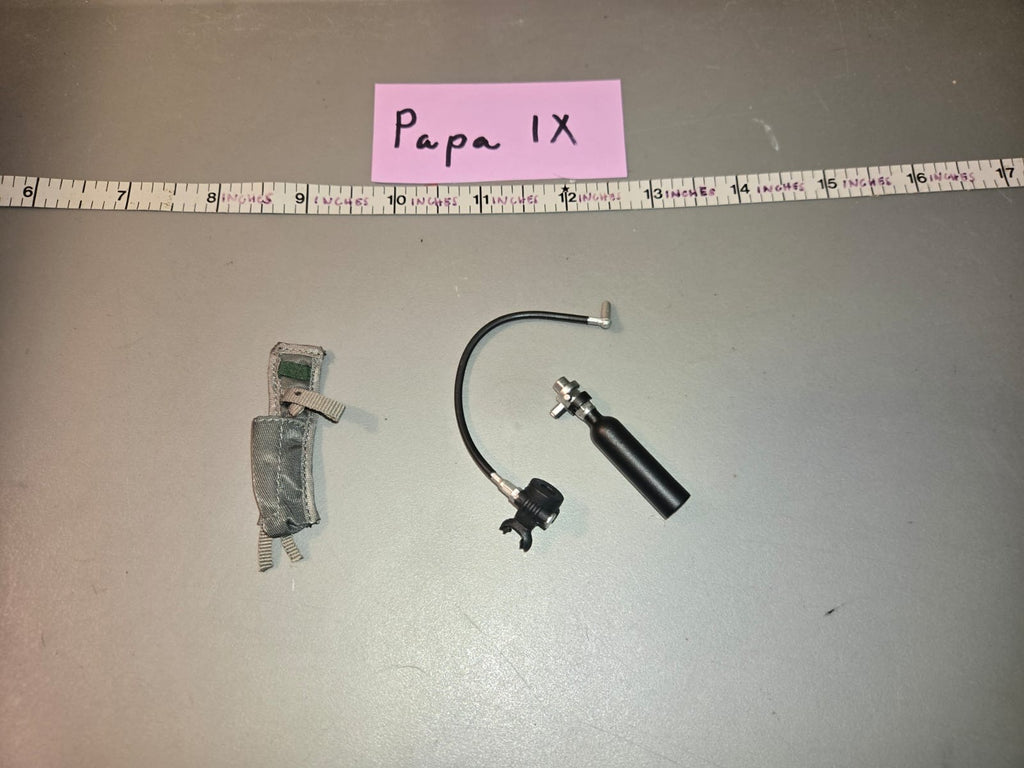 1/6 Scale Modern Era Oxygen Bottle Lot