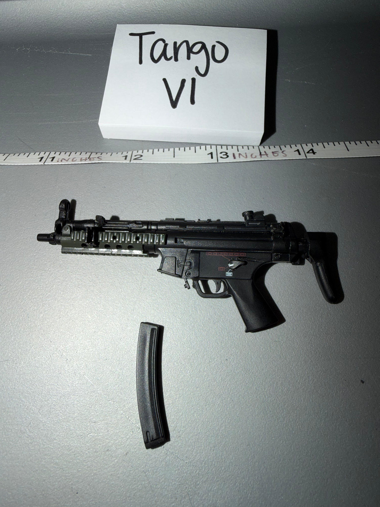 1/6 Scale Modern Era MP5 Submachine Gun