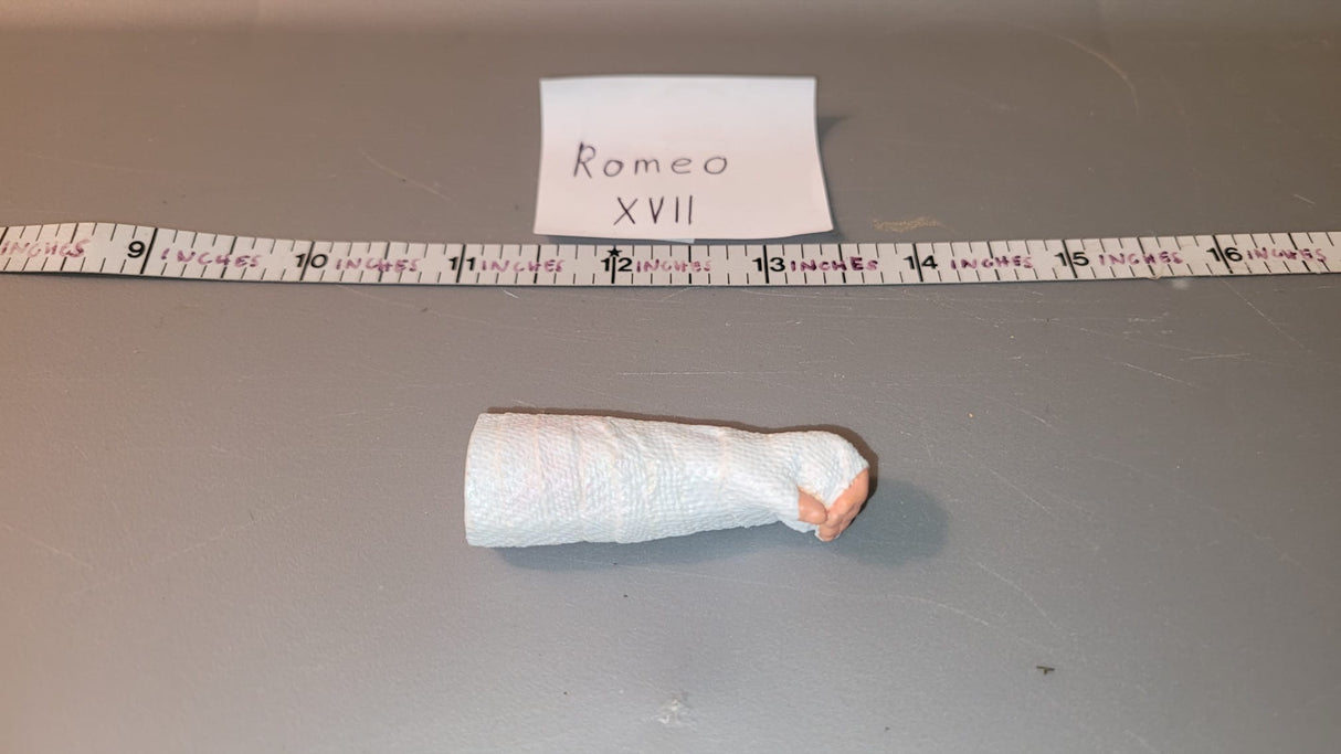 1/6 Scale WWII German Medic Cast Arm