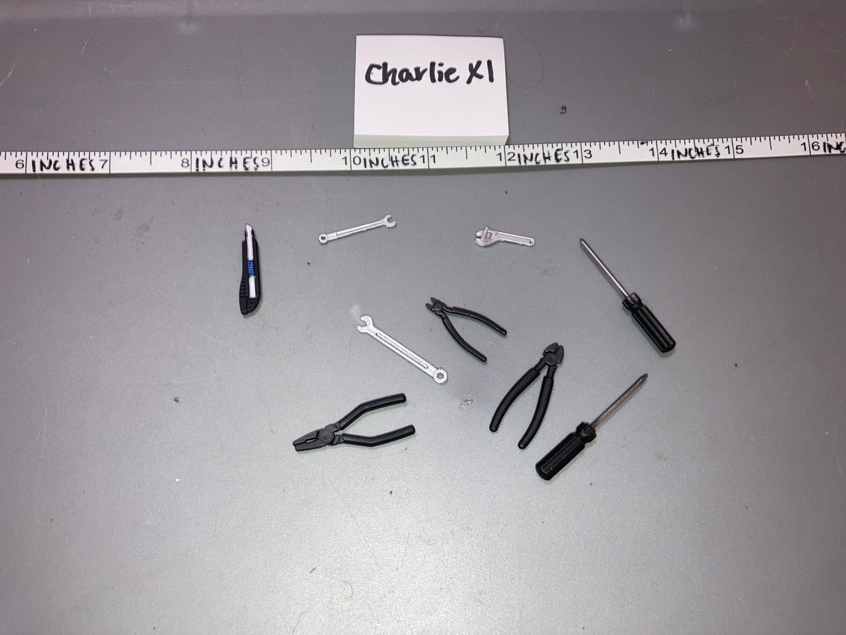 1:6 Scale Modern Civilian Tool Lot - Diorama Item