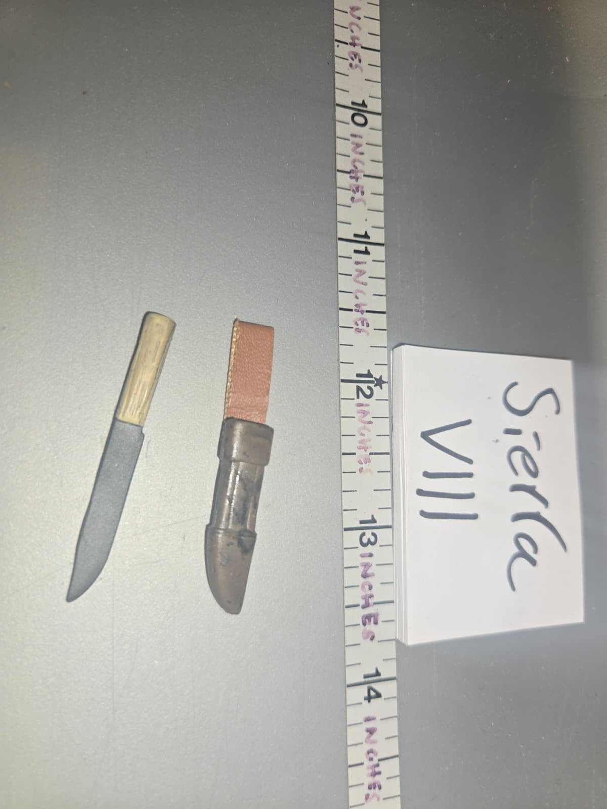 1/6 scale Western Era Knife