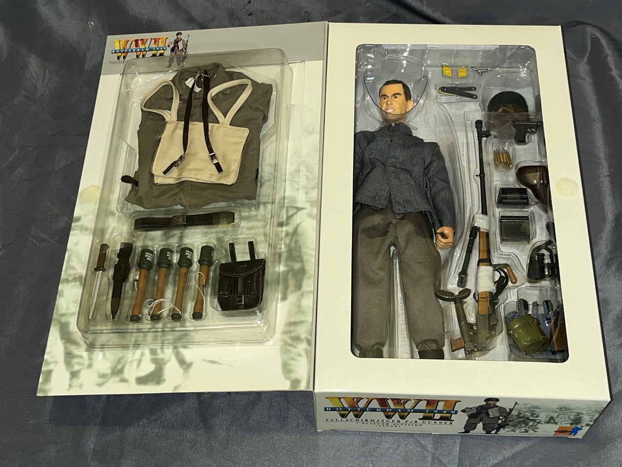 1/6 Scale WWII GERMAN Fallschirmjager Baldur Schnell - NIB Dragon -