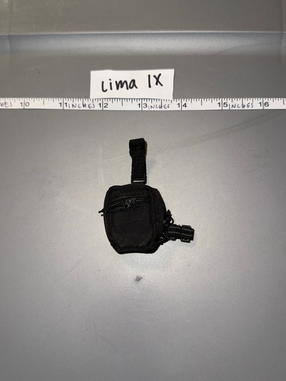 1:6 Scale Modern Era Drop Down Pouch