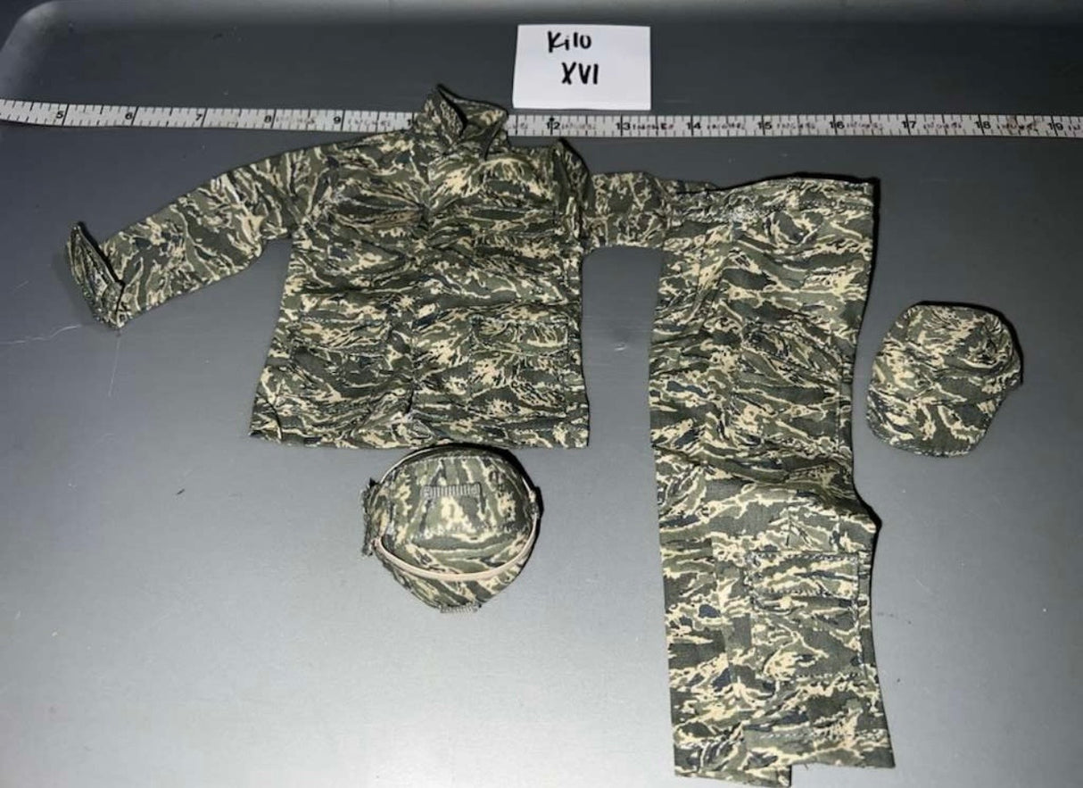 1:6 Modern Camouflage BDU Uniform and Helmet