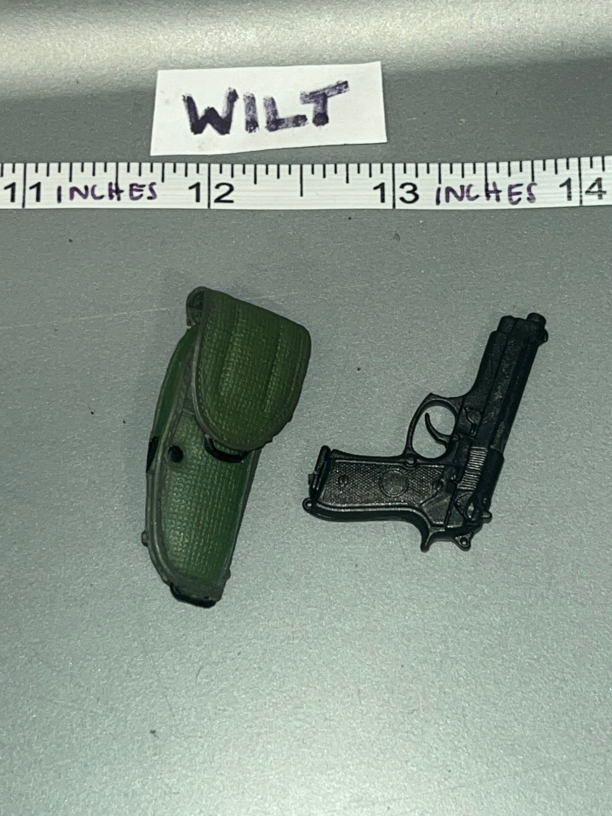 1/6 Modern Era Pistol and Holster - U.S. Army