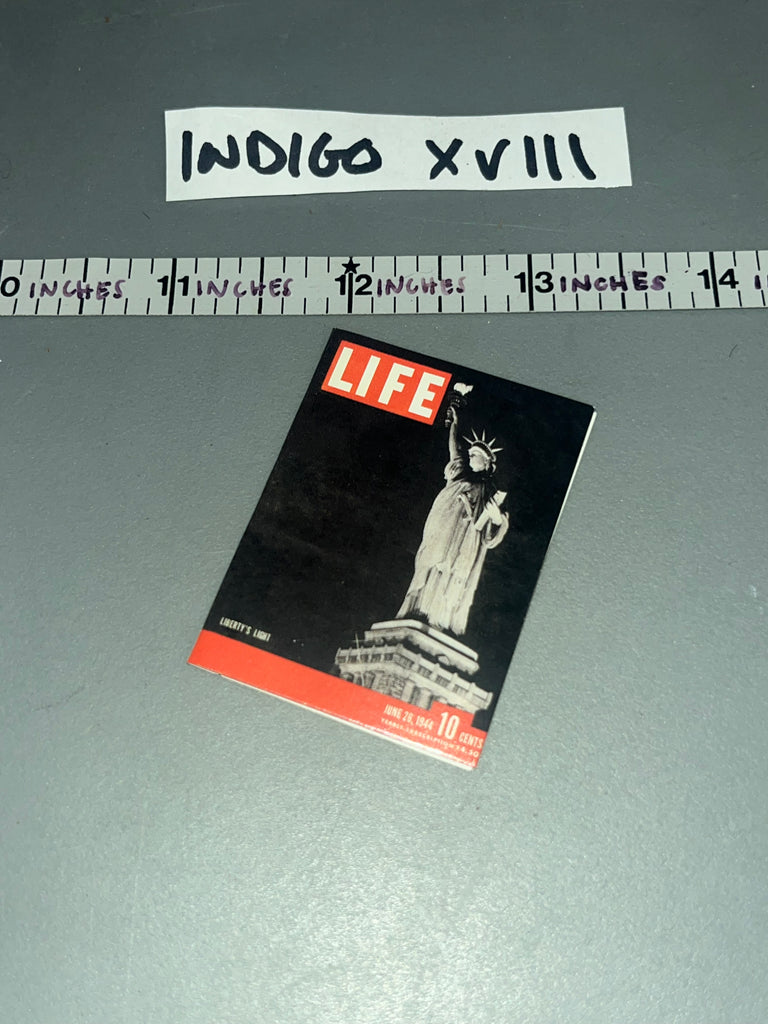 1/6 Scale WWII US Life Magazine - Diorama Item