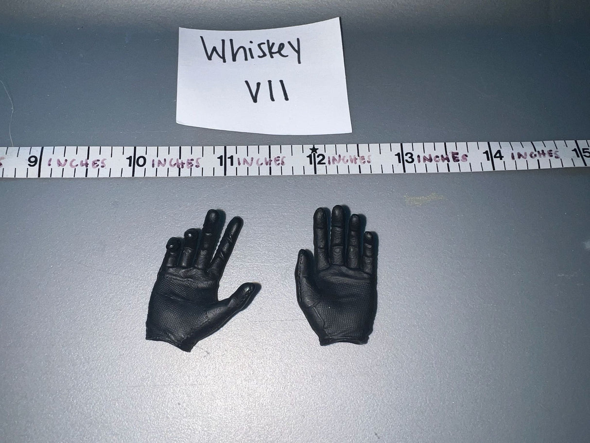 1/6 Scale Modern Gloved Hands