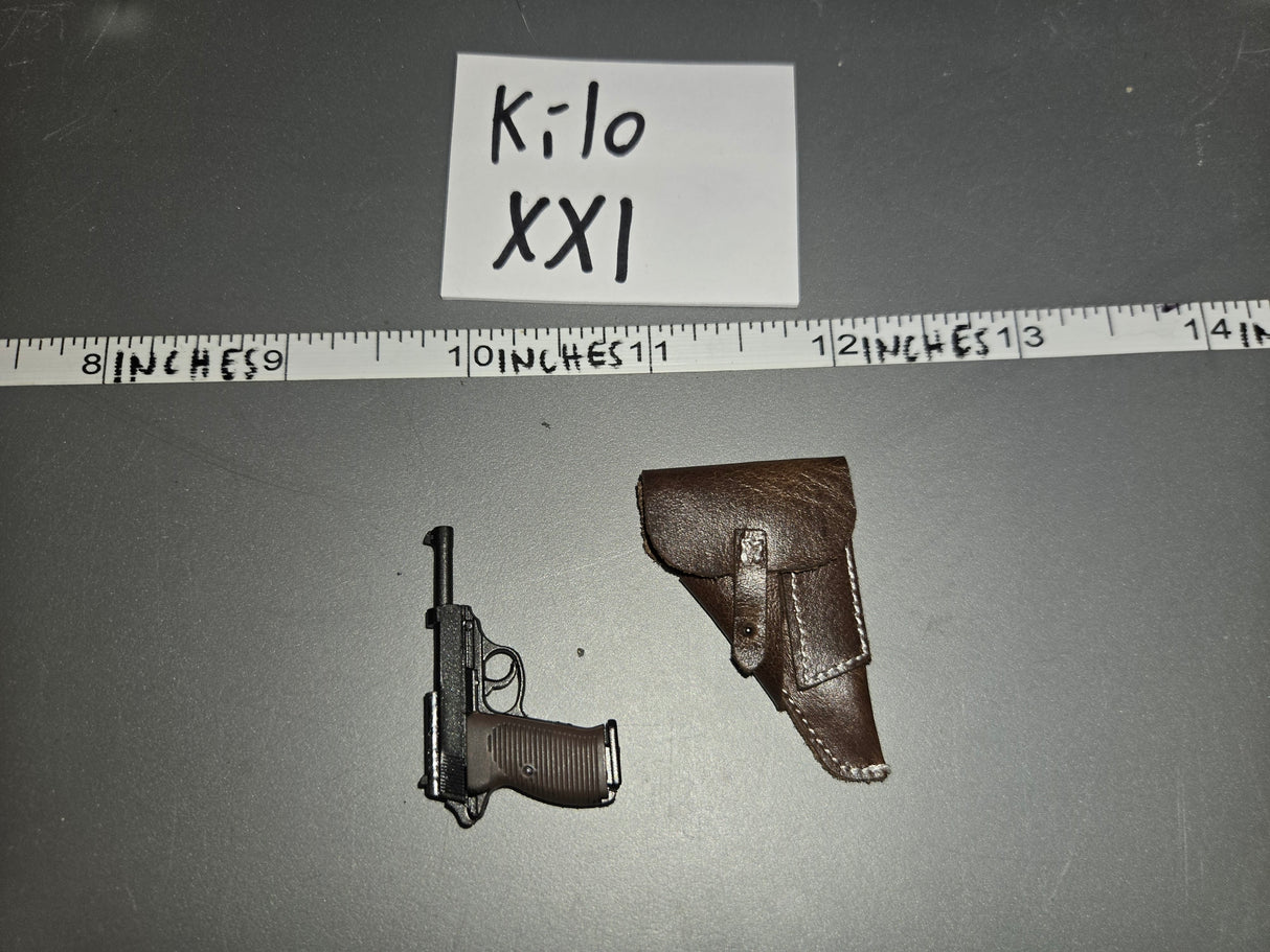 1/6 Scale WWII German Pistol and Holster - DID