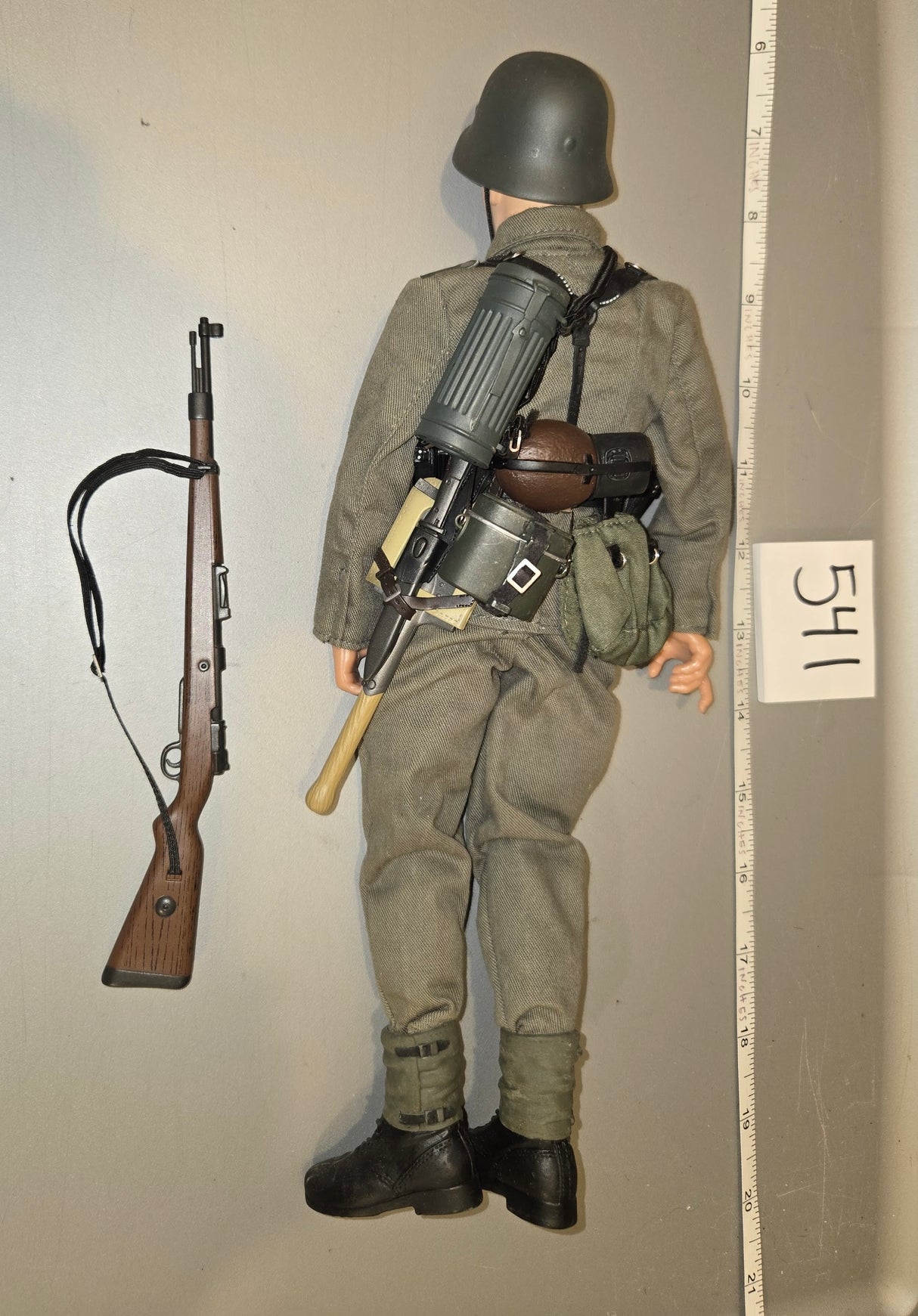 1:6 Scale WWII German Heer Infantry Dressed Figure - Dragon