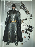 1/6 Scale Justice League DC Tactical Batman - Hot Toys Loose Figure - TMS085 - Comic Book