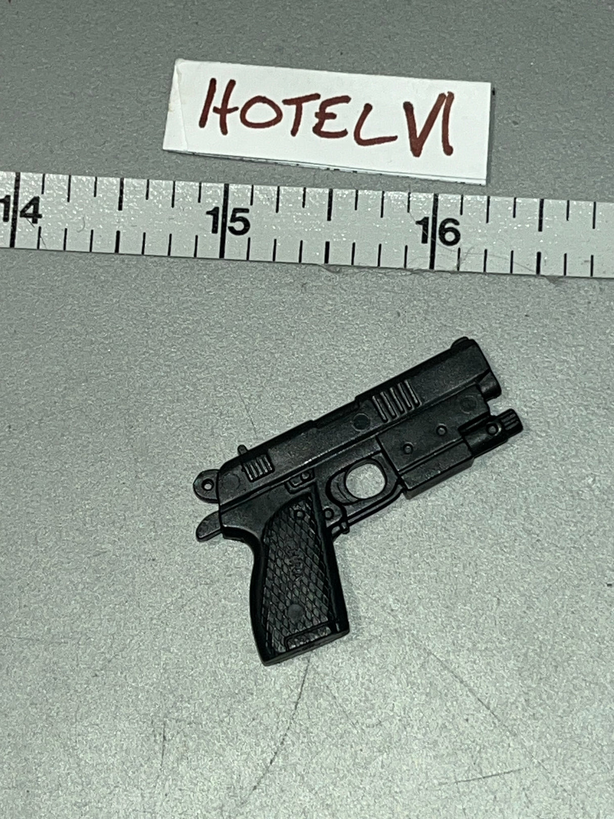 1/6 Modern Era Pistol