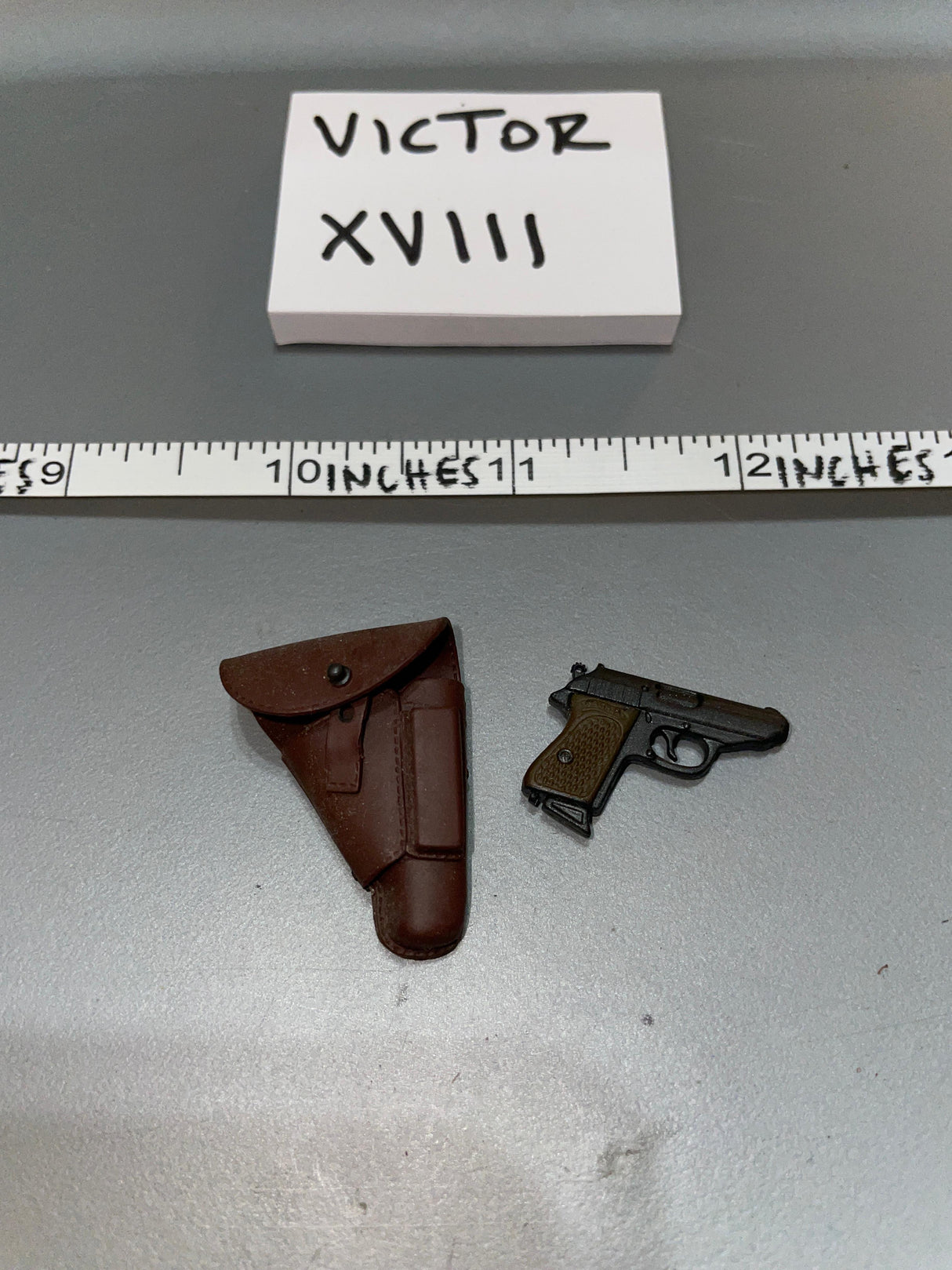 1/6 Scale WWII German Pistol and Holster