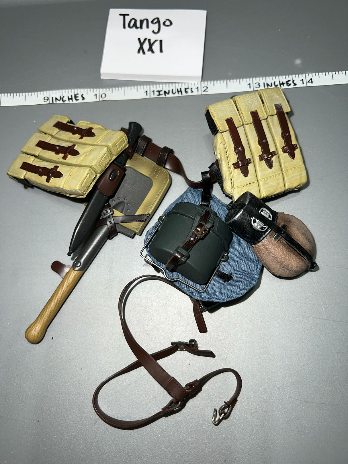 1/6 Scale WWII German Luftwaffe Fallschirmjager Field Gear Lot