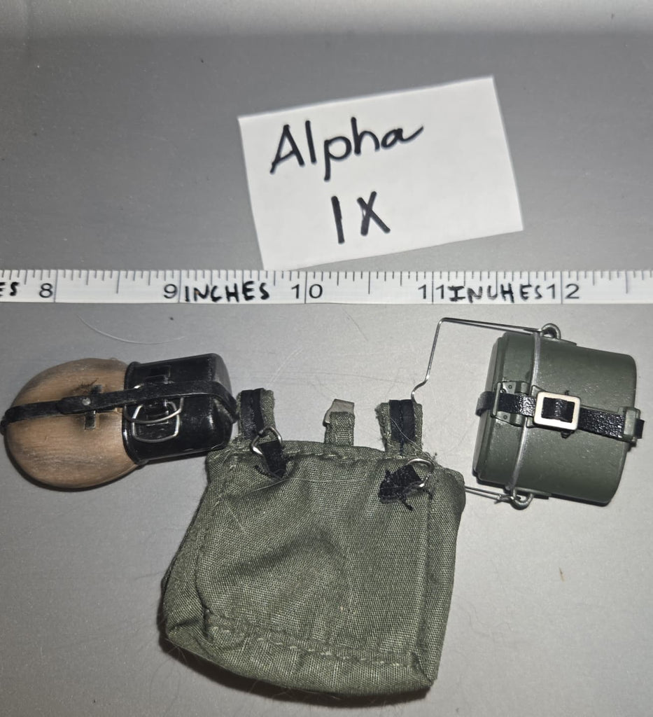 1/6 Scale WWII German Bread Bag Lot