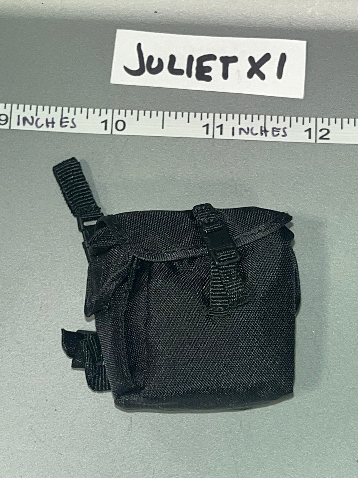 1:6 Scale Modern Era Drop Down Pouch