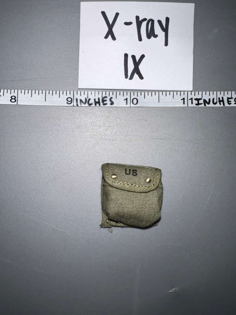 1/6 Scale WWII US / Vietnam Jungle First Aid Kit