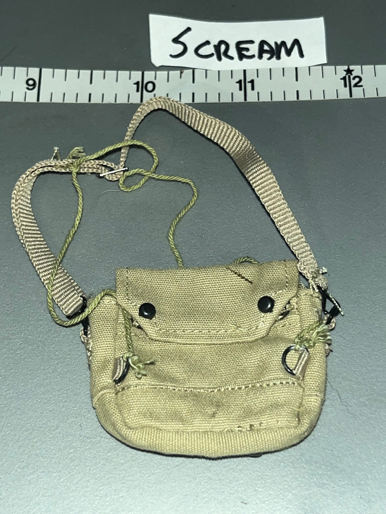 1:6 scale WWII British Paratrooper Gas Mask Bag