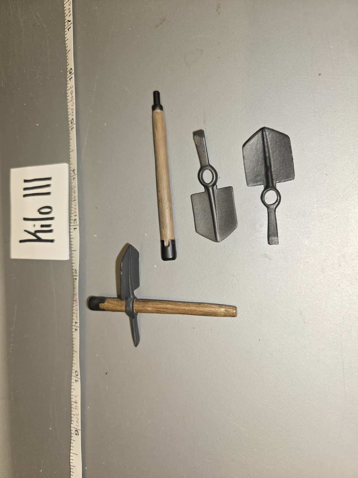 1/6 Scale WWII British Entrenching Tool Lot