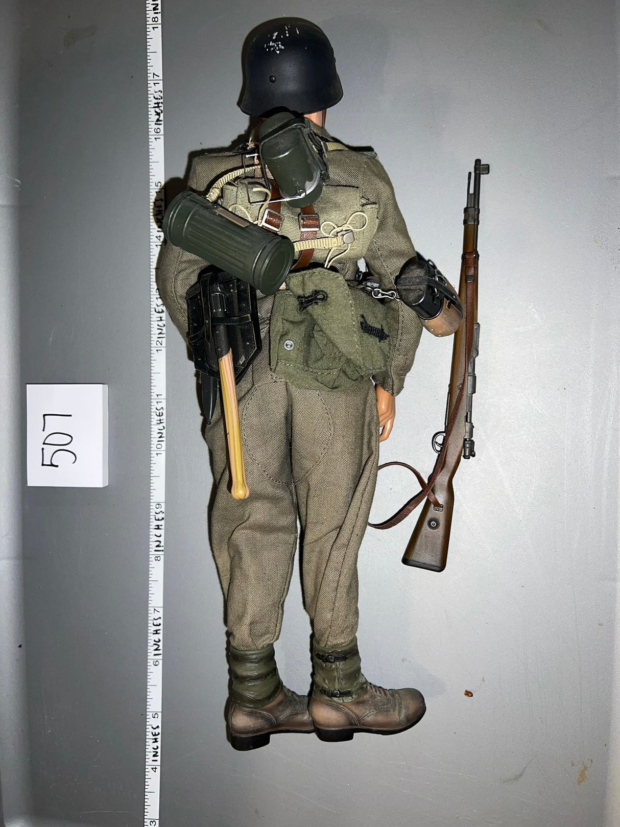 1:6 Scale WWII German Heer Infantry Dressed Figure - Dragon