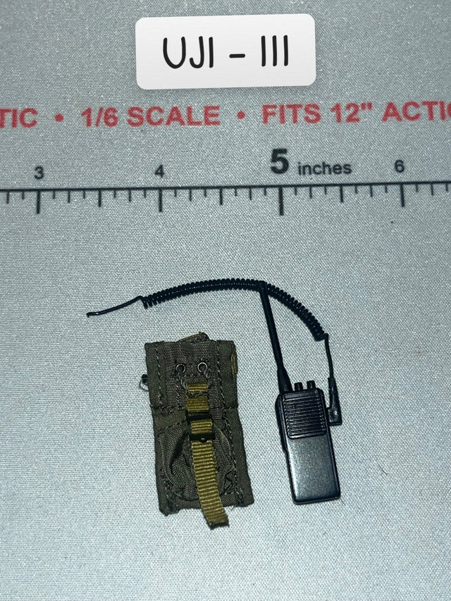 1/6 Scale Modern Era US Radio with Pouch and Coiled Cable - Fsb Vympel—Beslan School Siege UJINDOU