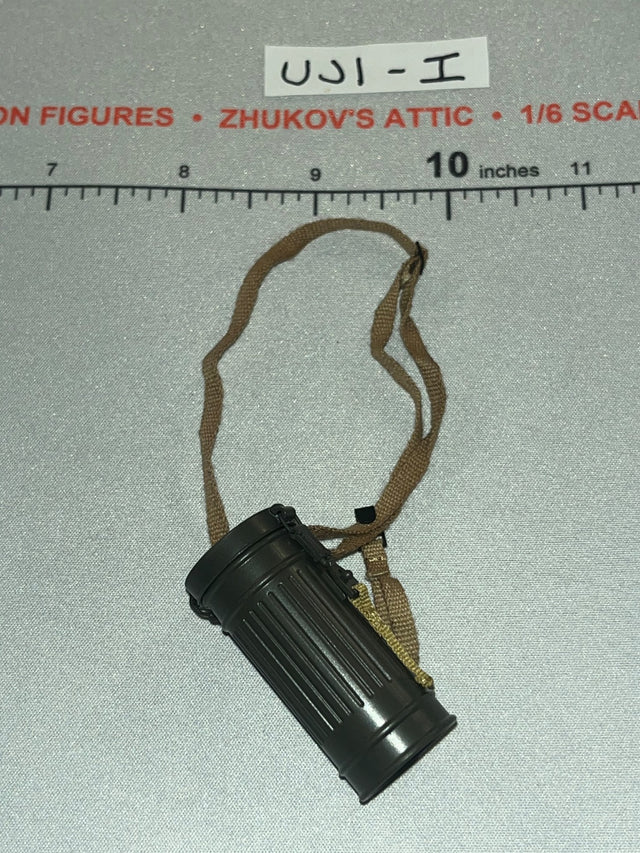 1/6 Scale WWII German Gas Mask Canister with Strap - WWII German 9th. Panzer Division UD9060 Ujindou