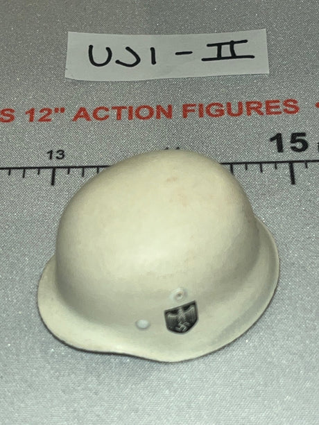 1/6 Scale WWII German Waffen M35 Winter White Helmet - Infantry in Wachmantel Leningrad 1943 - UD9062 UJINDOU