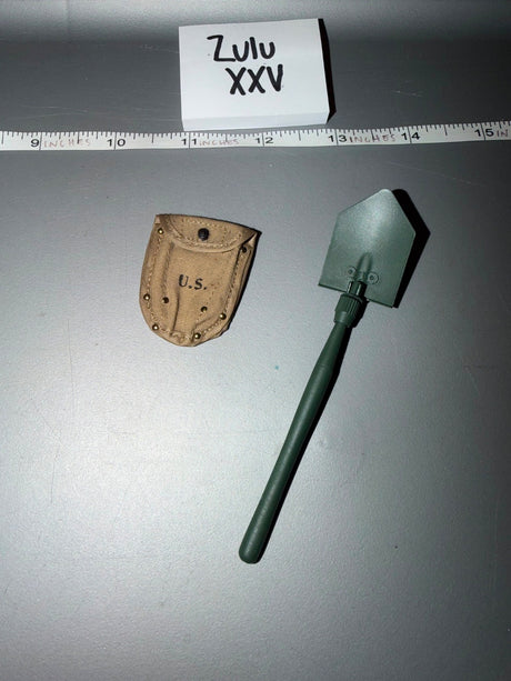 1/6 Scale WWII US Entrenching Tool and Carrier Set