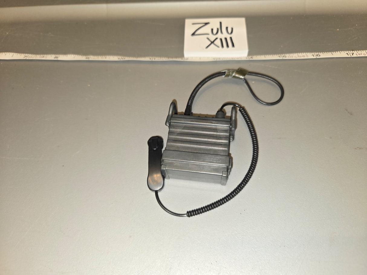 1/6 Scale Modern Era Radio with Handheld Speaker Mic - Zulu XIII