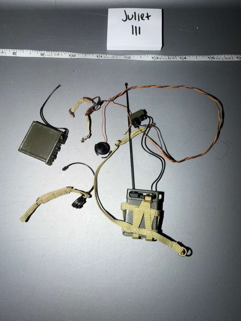1/6 Scale Modern US Military Radio and Headset Communication Set - Juliet III