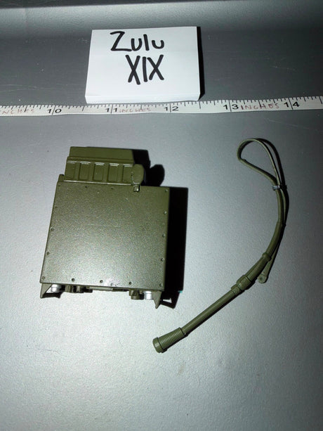 1/6 Scale WWII US AN/PRC-77 Portable Field Radio with Handset